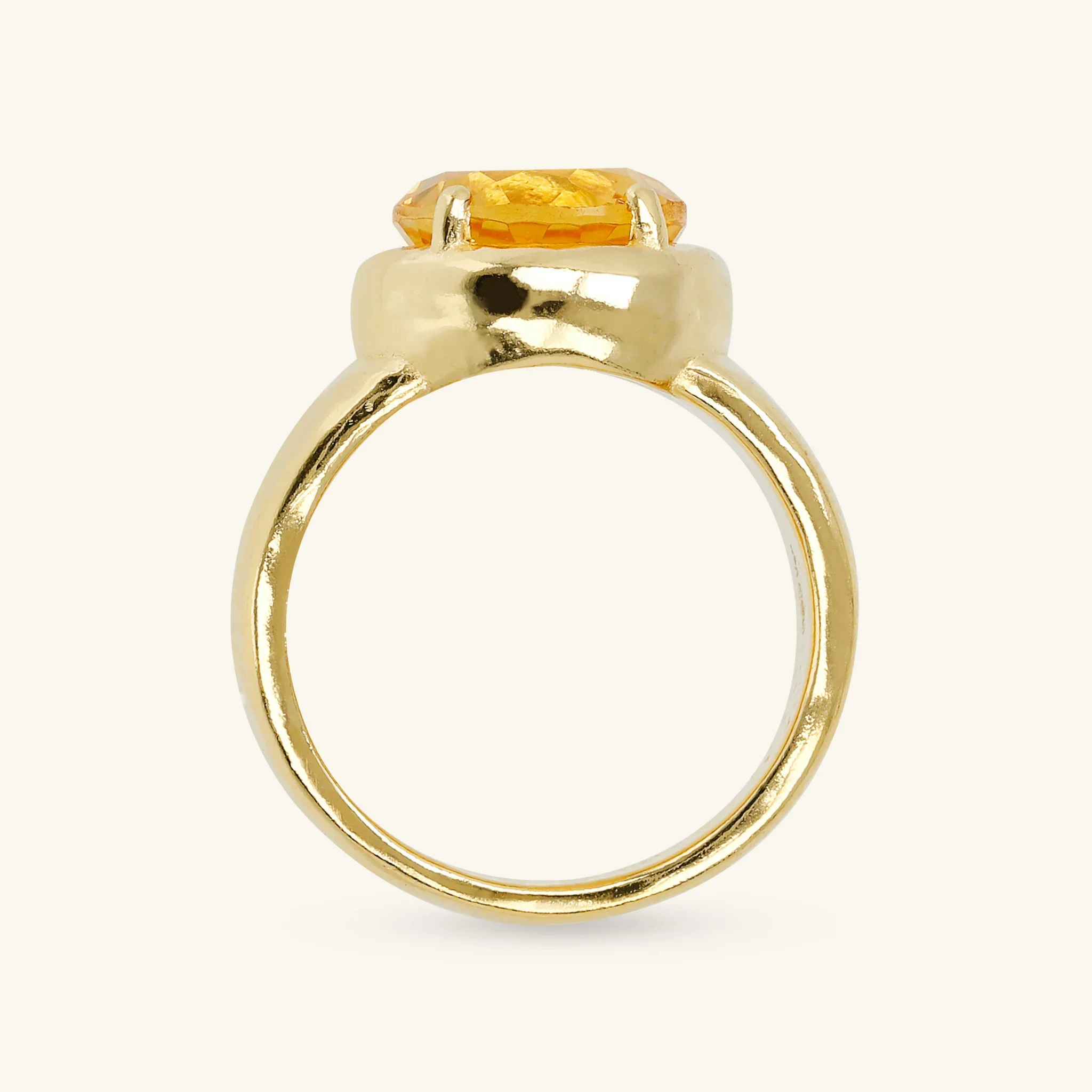 Anello Cocktail Martellato in Argento 925 placcato Oro Giallo 18Kt con Pietra Naturale Ovale - Image 3
